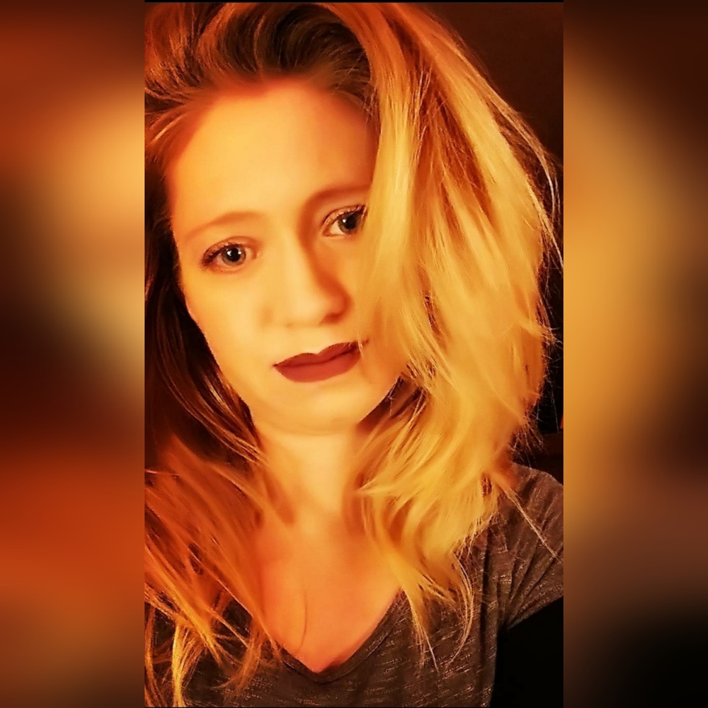 Meet your Posher, Courtney